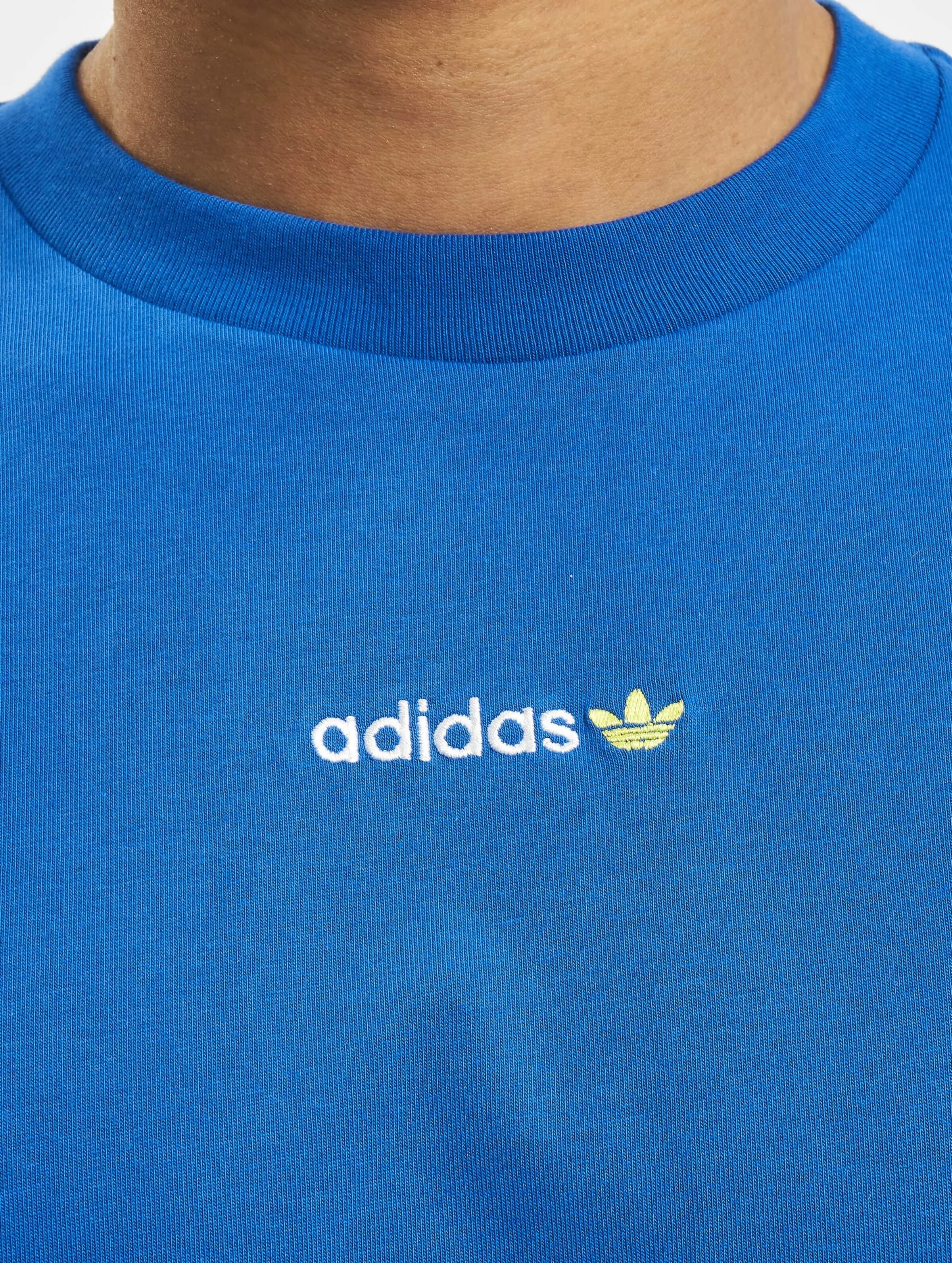 adidas Originals Linear Repeat