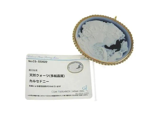 & Other Stories Broche de cameo de calcedonia en excelentes condiciones Blanco 
