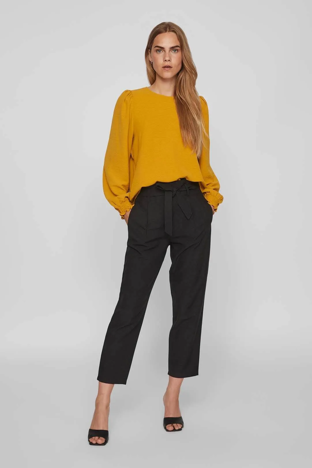 BLUSA MUJER BASICA VIGAJA MOSTAZA