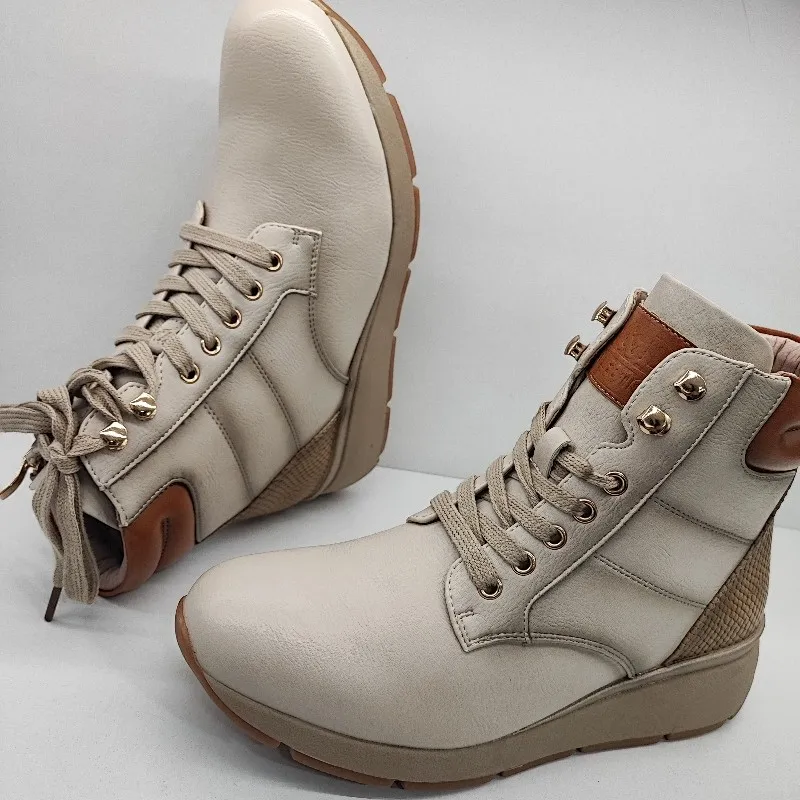 BOTIN DEPORTIVO CUÑA CONFORT CORDONES Y CREMALLERA BEIGE