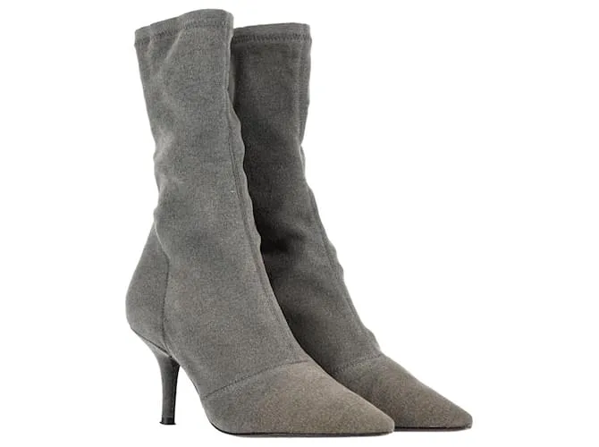 Botines estilo calcetín de punto Yeezy en lona gris Castaño 