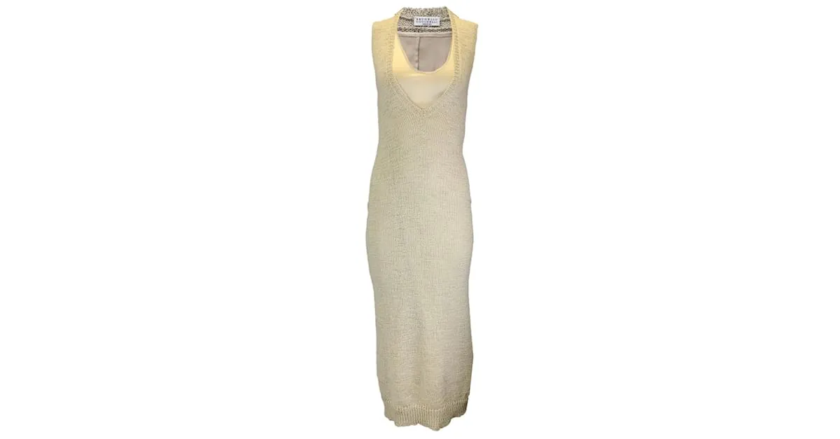 Brunello Cucinelli Vestido largo de punto con forro de seda en beige 
