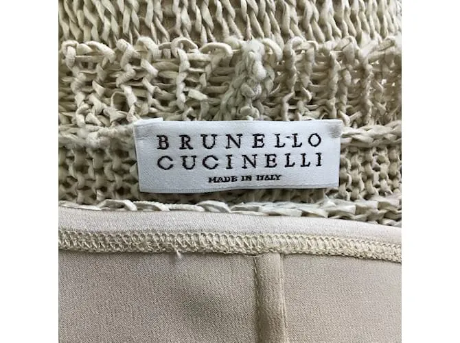 Brunello Cucinelli Vestido largo de punto con forro de seda en beige 
