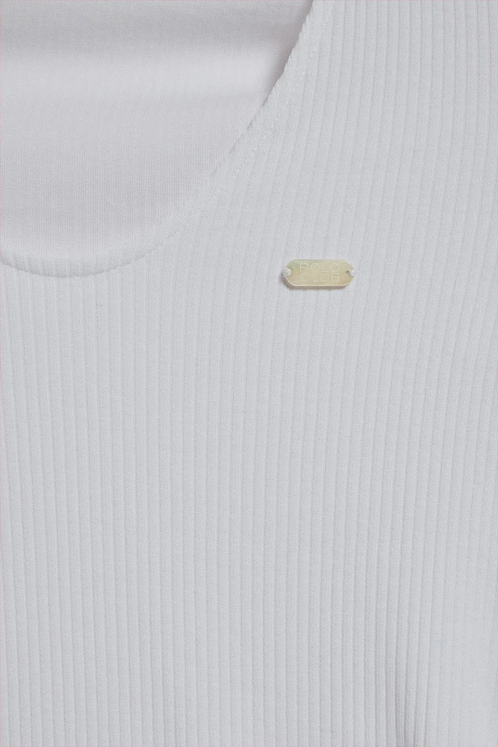 Camiseta blanca Penelope con detalle de botón nacarado Polo Club