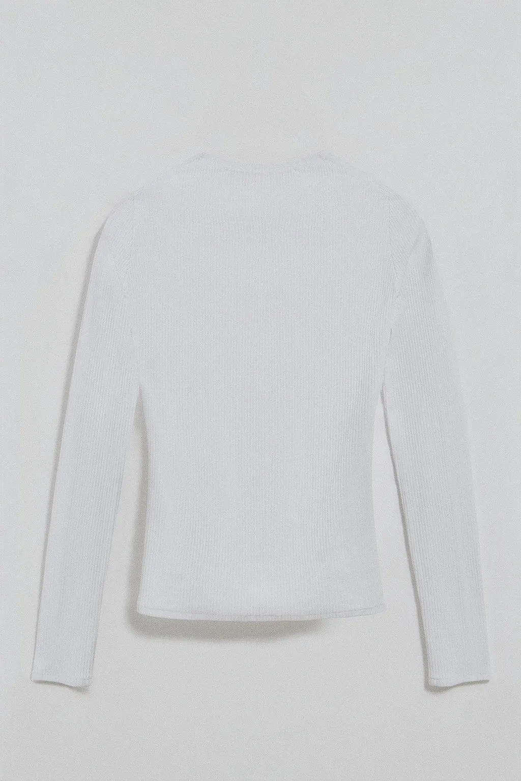 Camiseta blanca Penelope con detalle de botón nacarado Polo Club