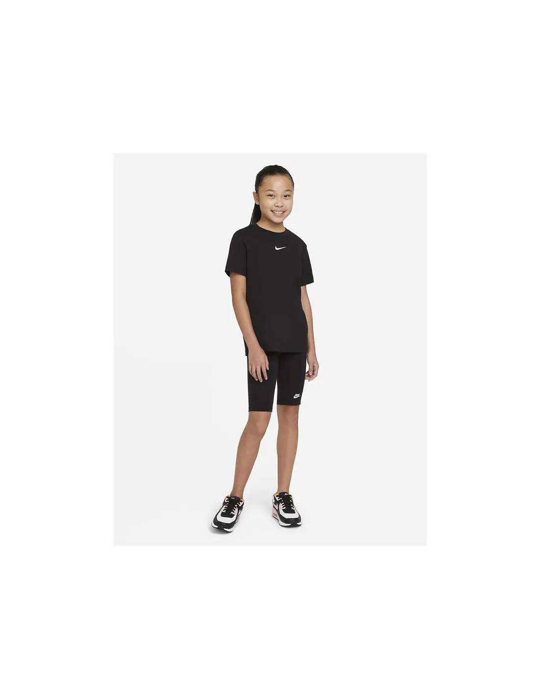 Camiseta Nike Sportswear Girls Black