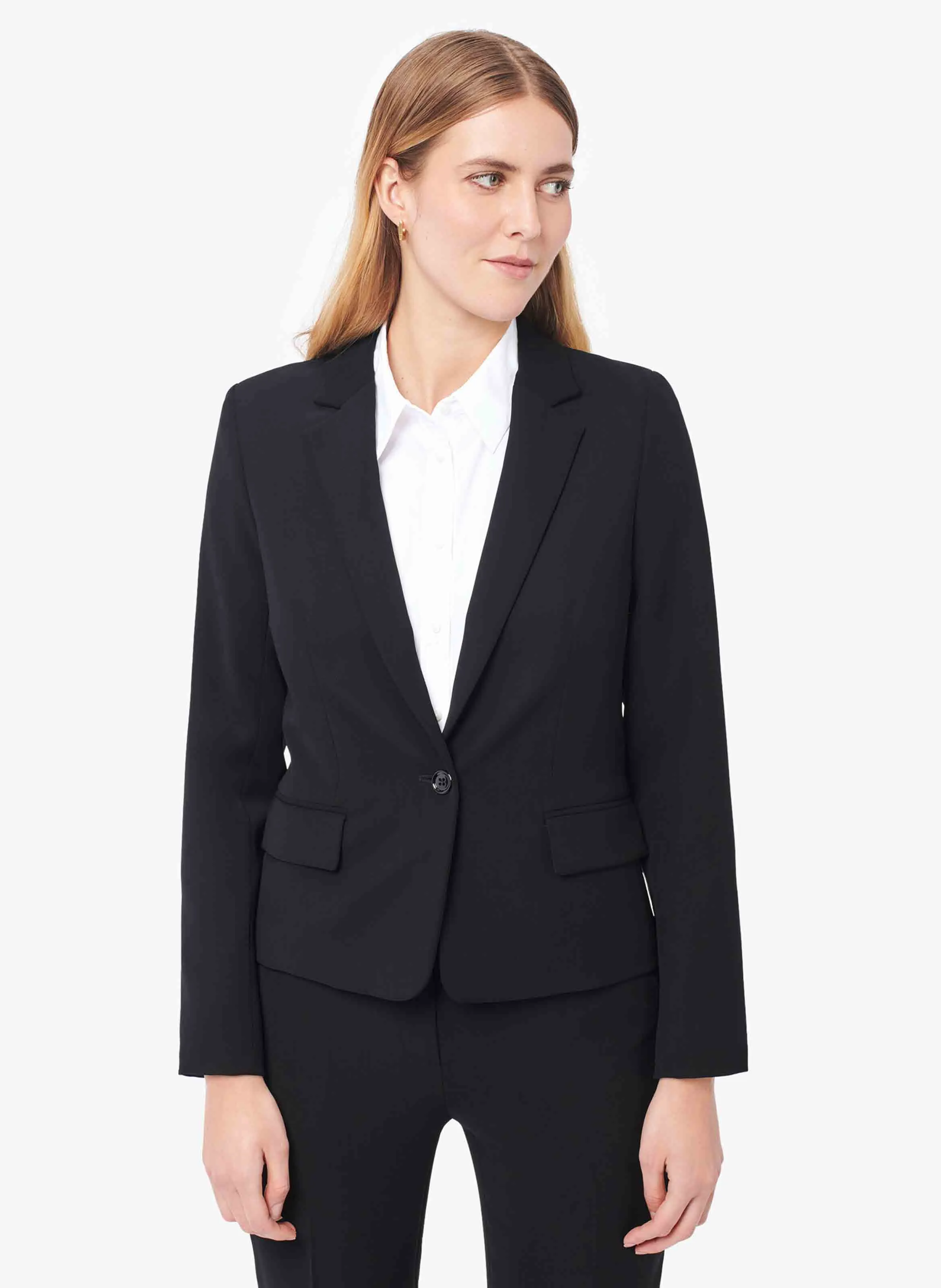 CAROLL VANTEAC  CHAQUETA AJUSTADA CON CUELLO SASTRE EN NEGRO