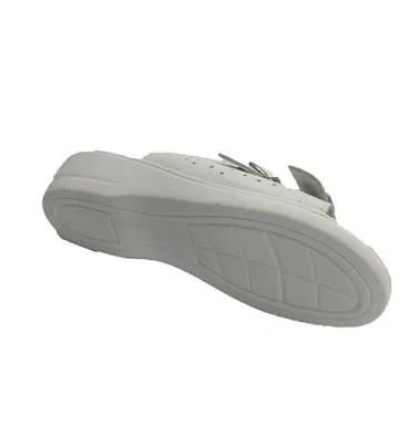 Chanclas mujer anatómicas con dos hebilla planta muy blanda Muñoz y Tercero en blanco
