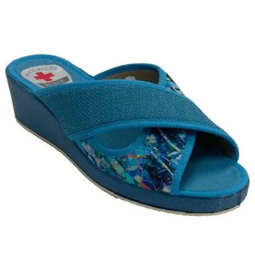 Chanclas mujer estar en casa tiras cruzadas Muñoz y Tercero en azul