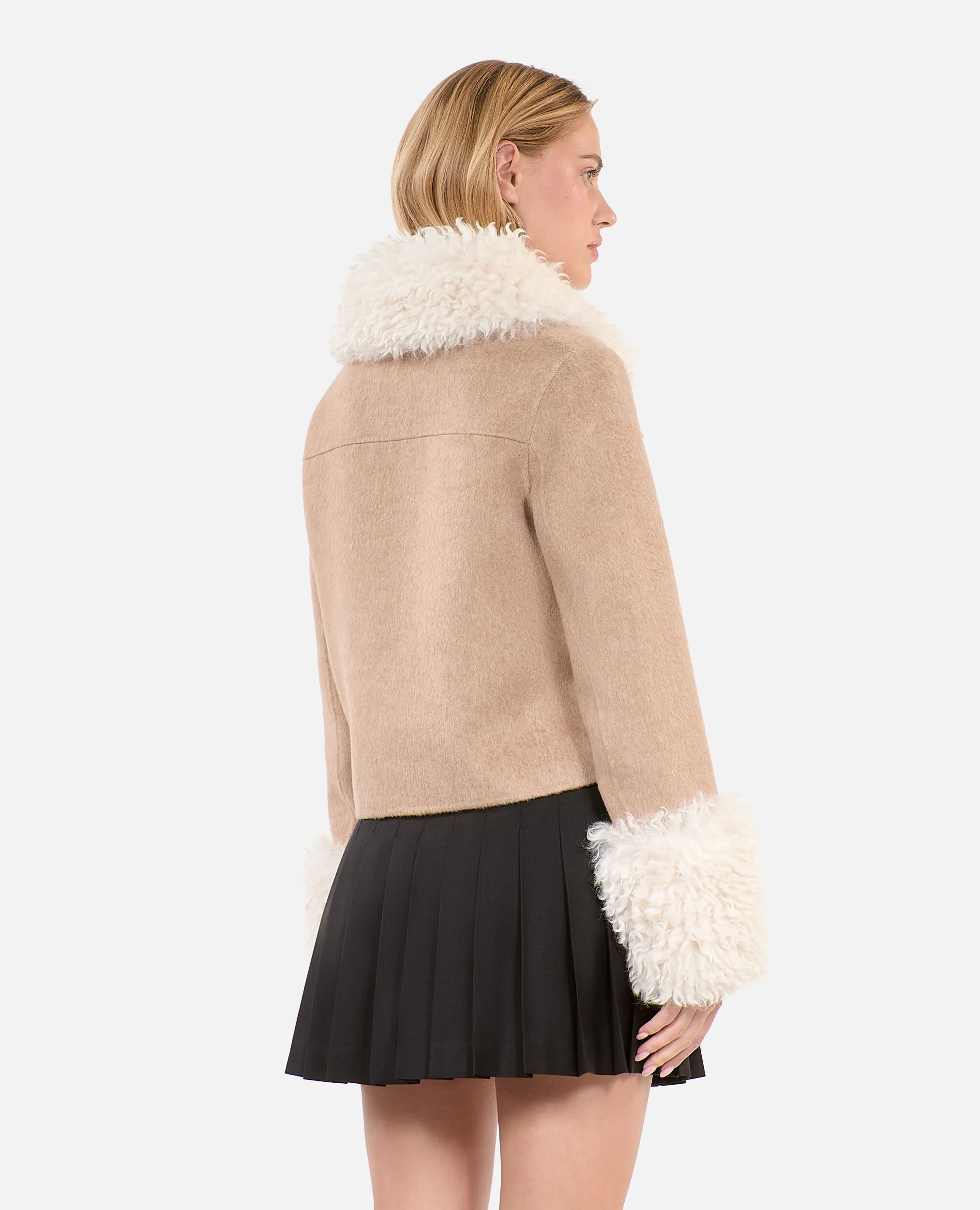 Chaqueta beige