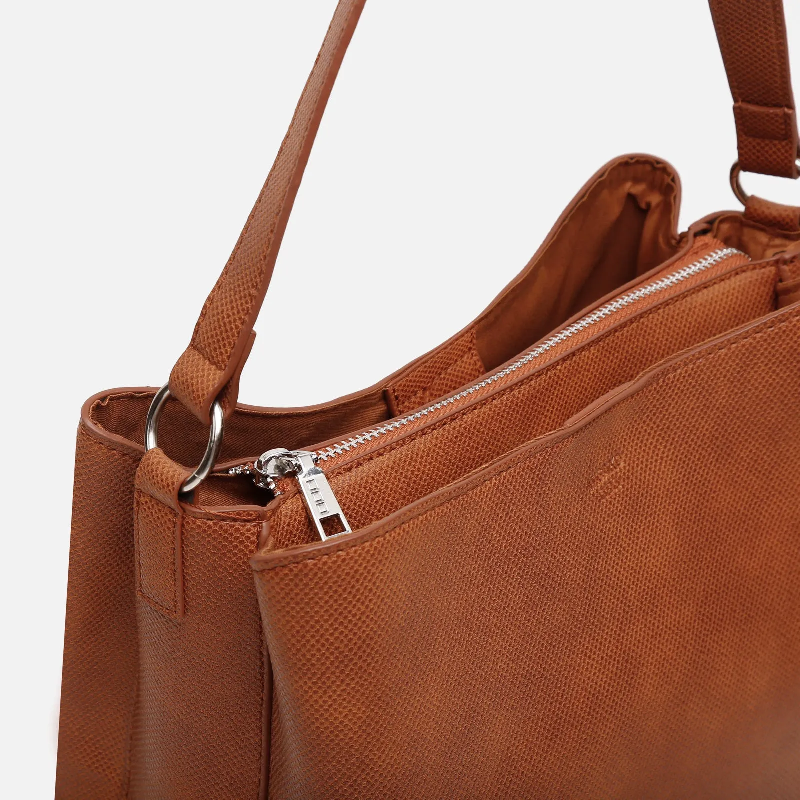 Conti bolso hobo con asa regulable