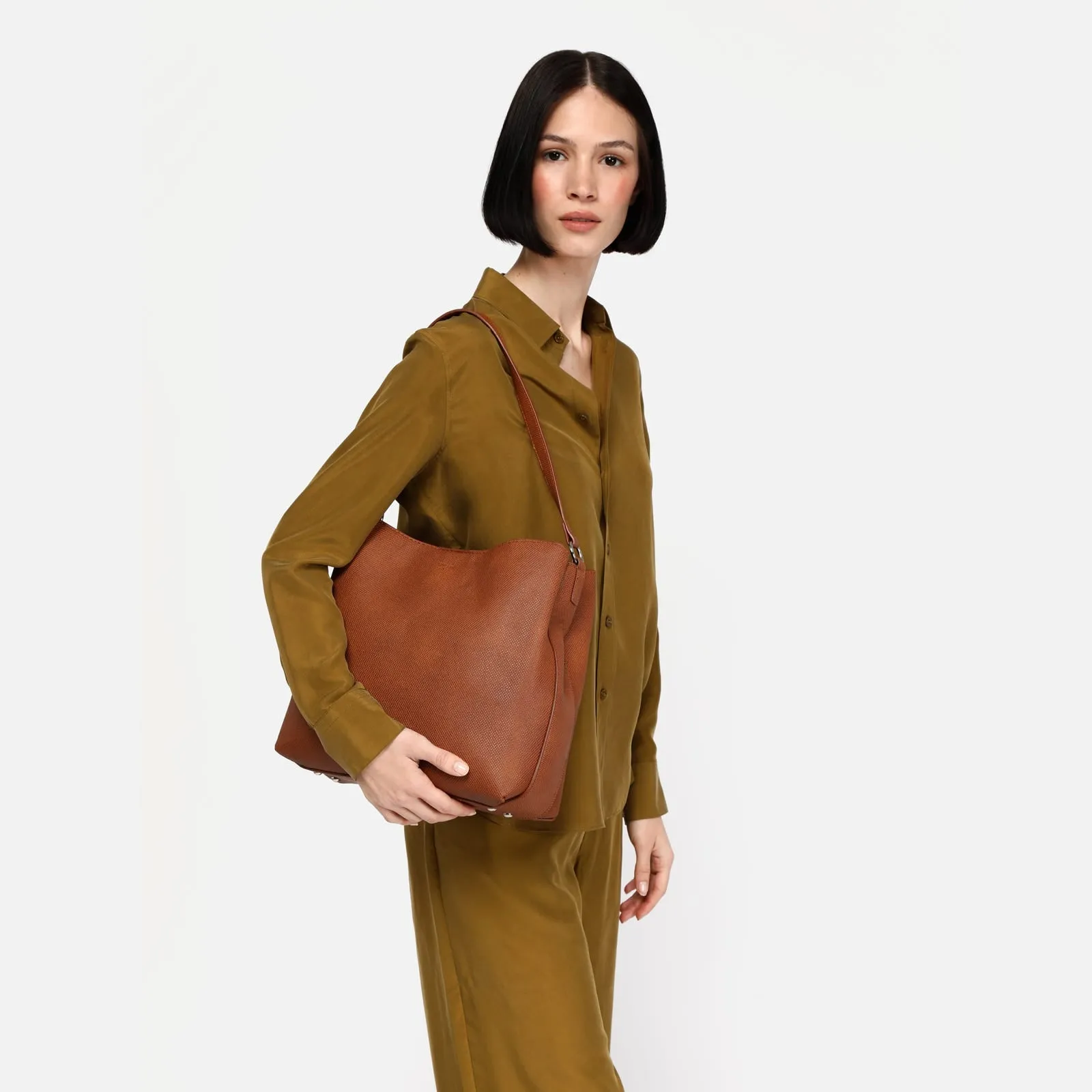 Conti bolso hobo con asa regulable