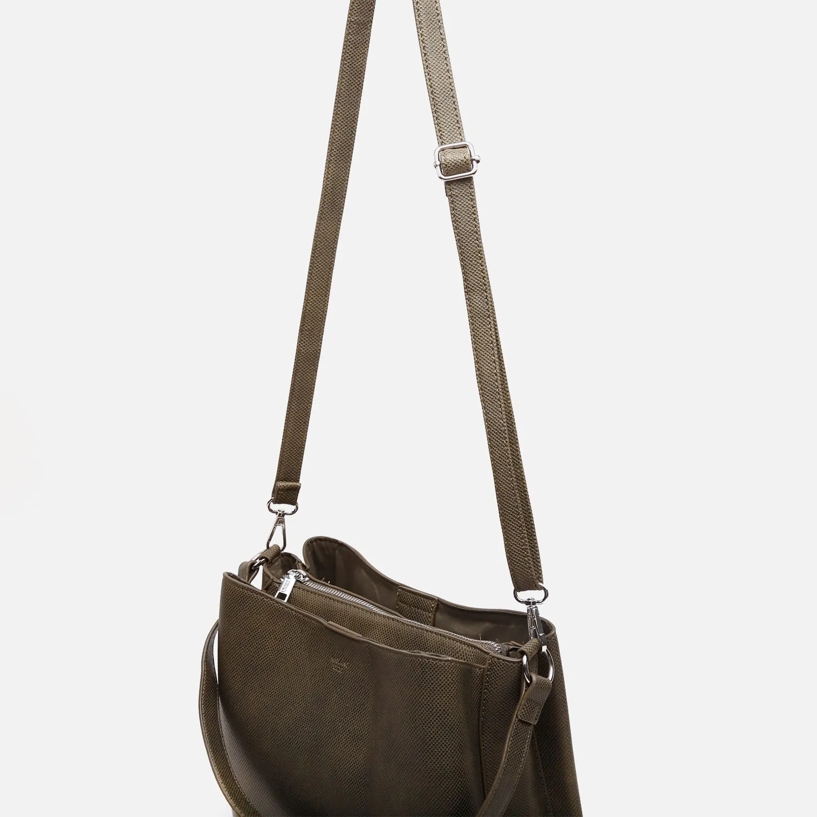 Conti bolso hobo con asa regulable