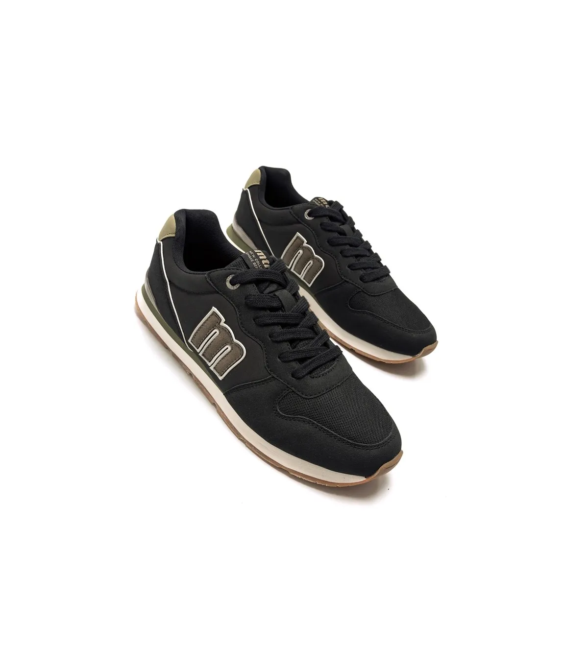 Deportivo clásico para hombre en color negro