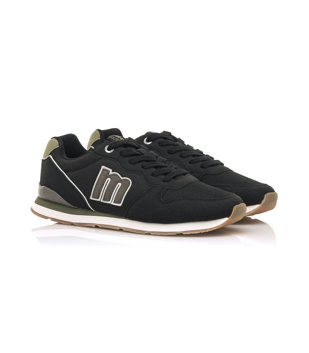 Deportivo clásico para hombre en color negro