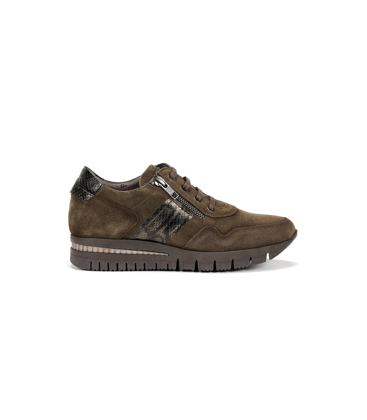 Deportivo con cordones en verde bosque