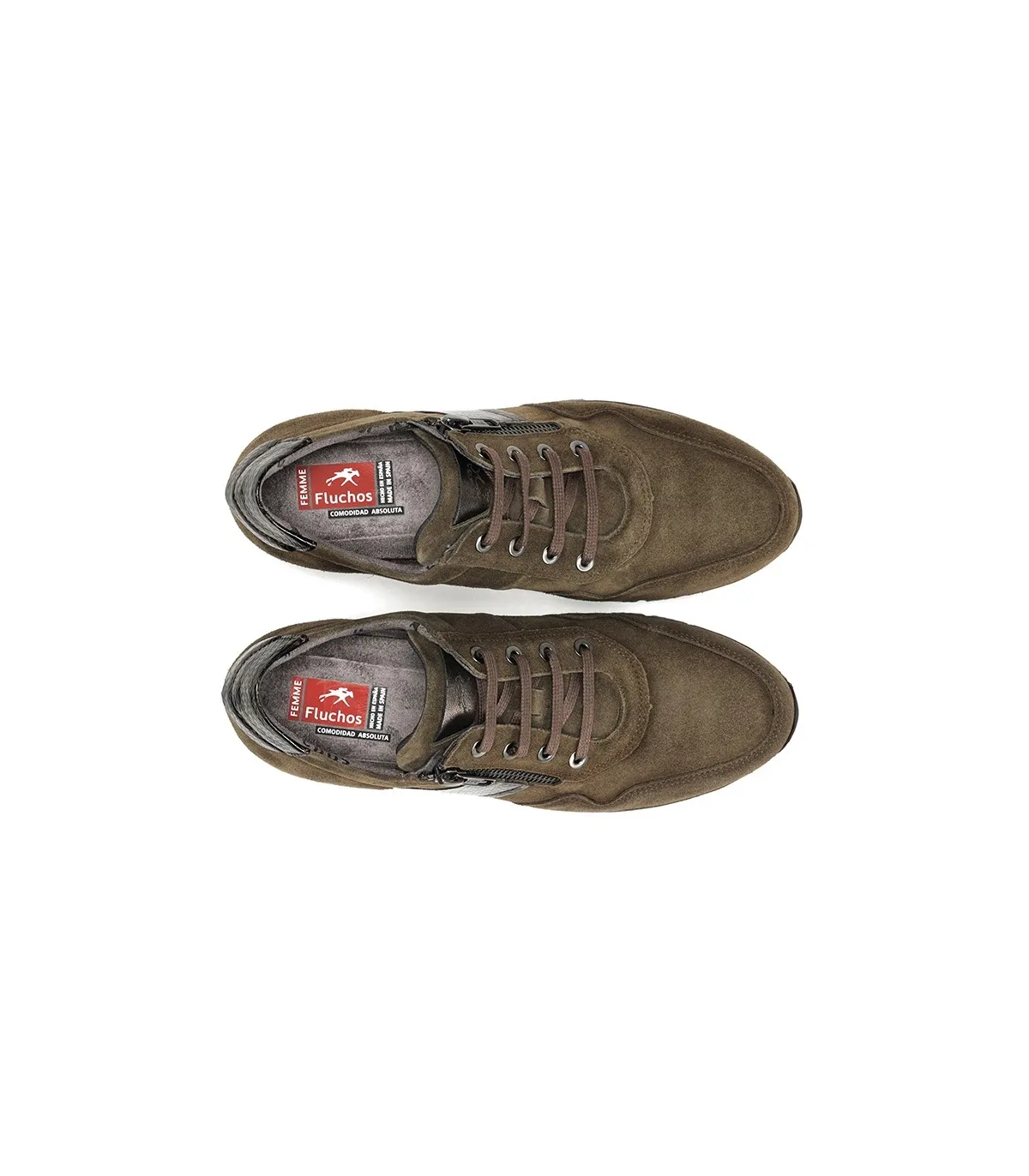 Deportivo con cordones en verde bosque