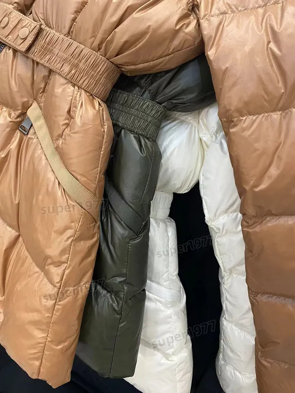 Diseñadora de mujer chaqueta de lujo Invierno Down Jackets Fur Coat
