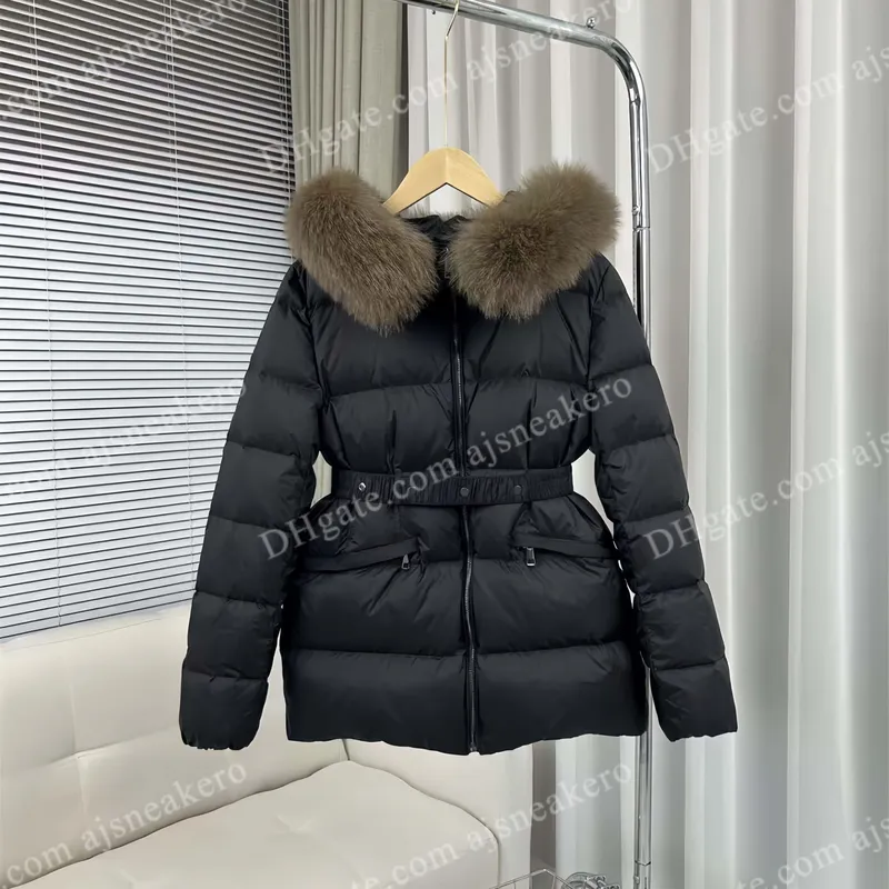 Femme diseñador abrigo para mujer insignia bordada chaqueta follar de piel de pelaje invierno mantenga la chaqueta tibia para mu