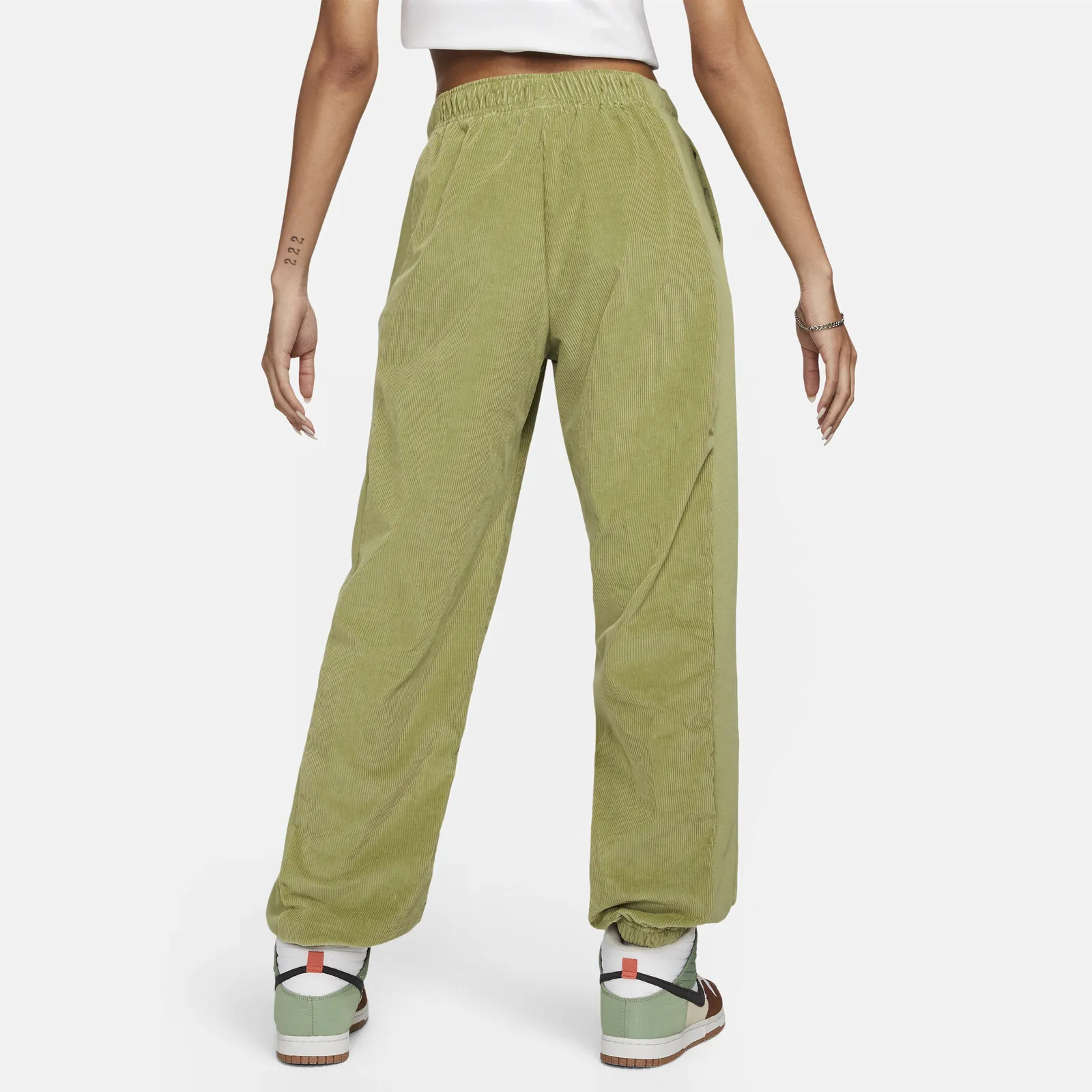 NIKE HIGHWAISTED CORDUROY