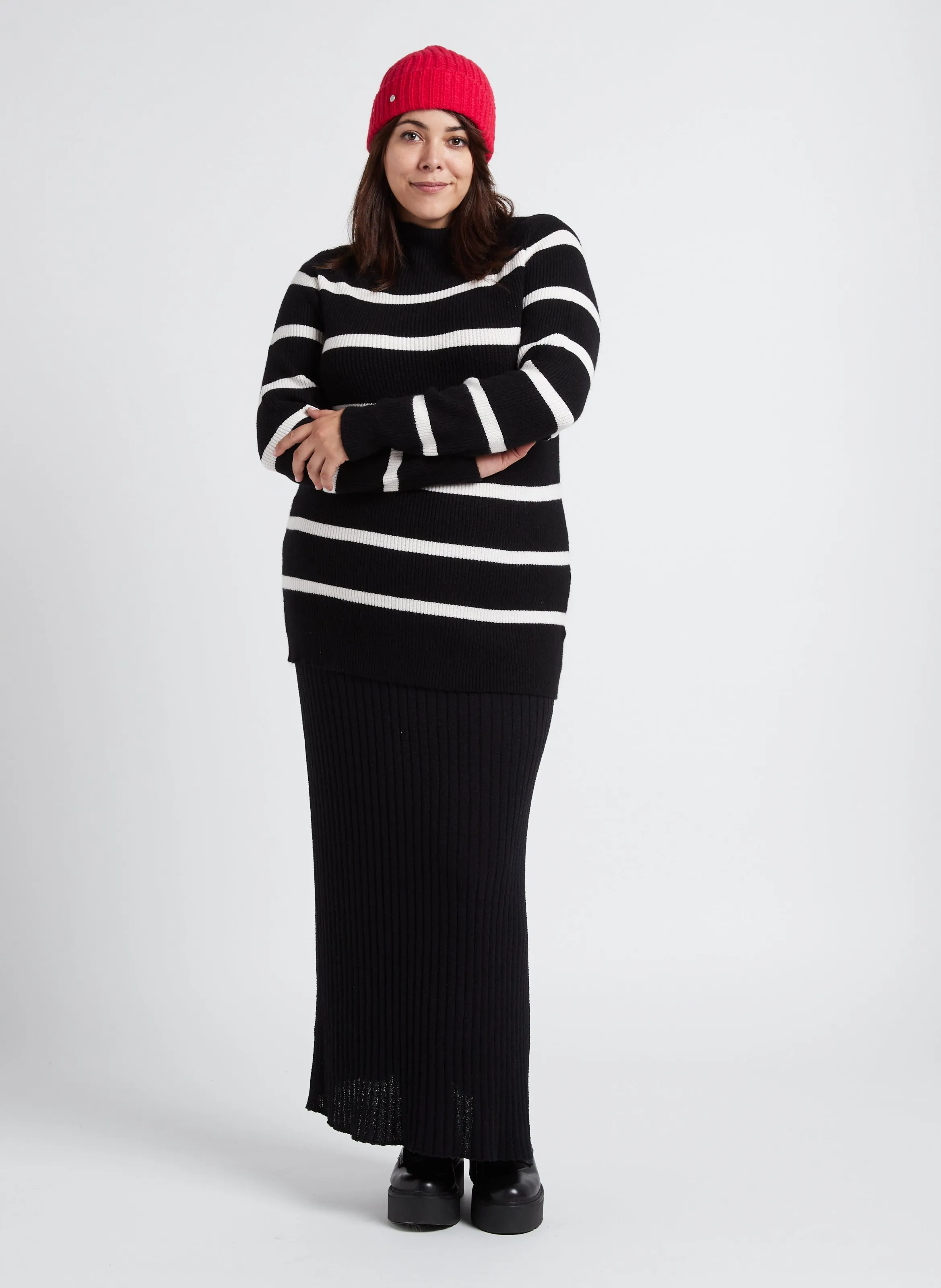 RIL  JERSEY DE RAYAS CON CUELLO ALTO EN NEGRO