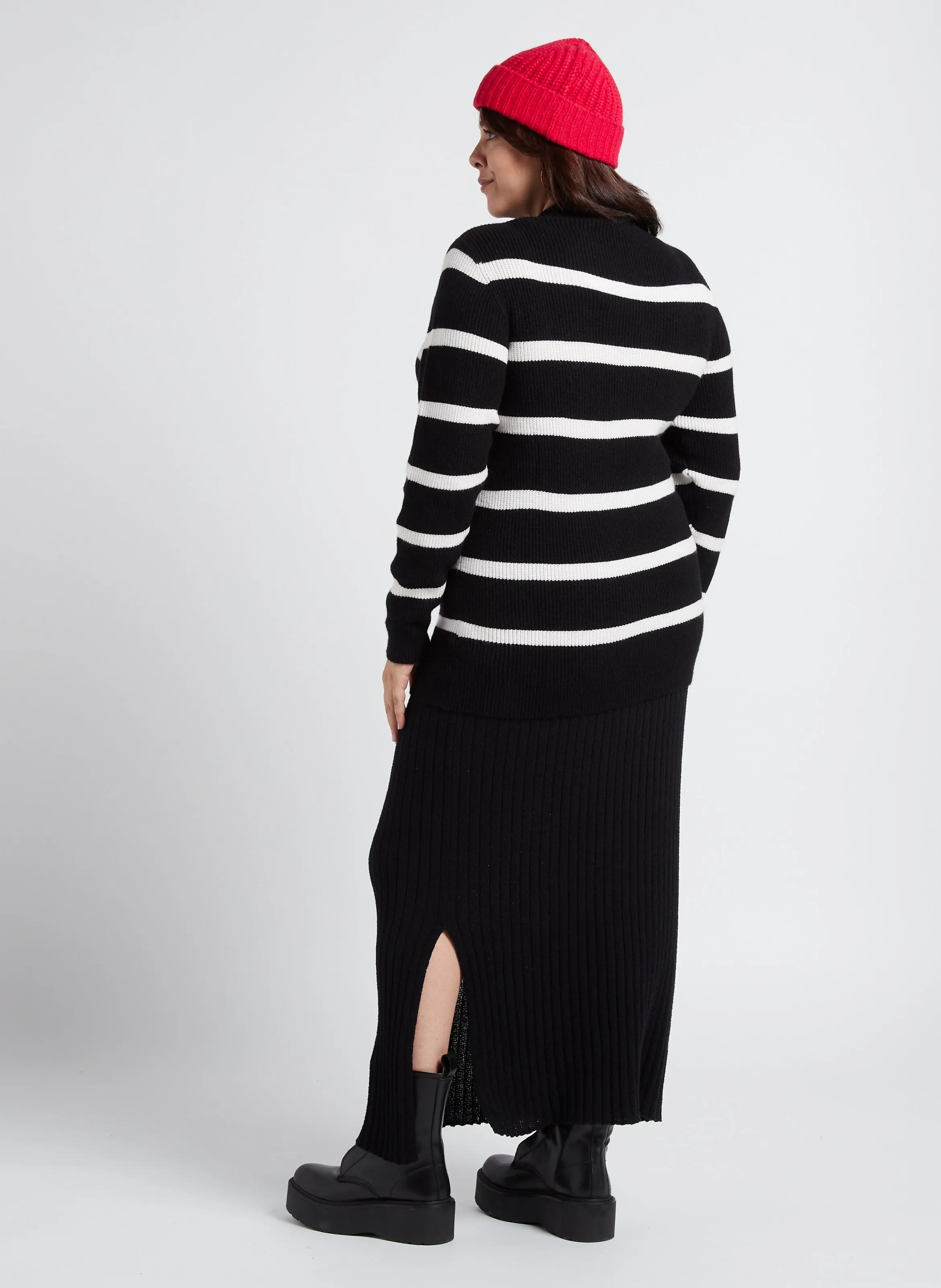 RIL  JERSEY DE RAYAS CON CUELLO ALTO EN NEGRO