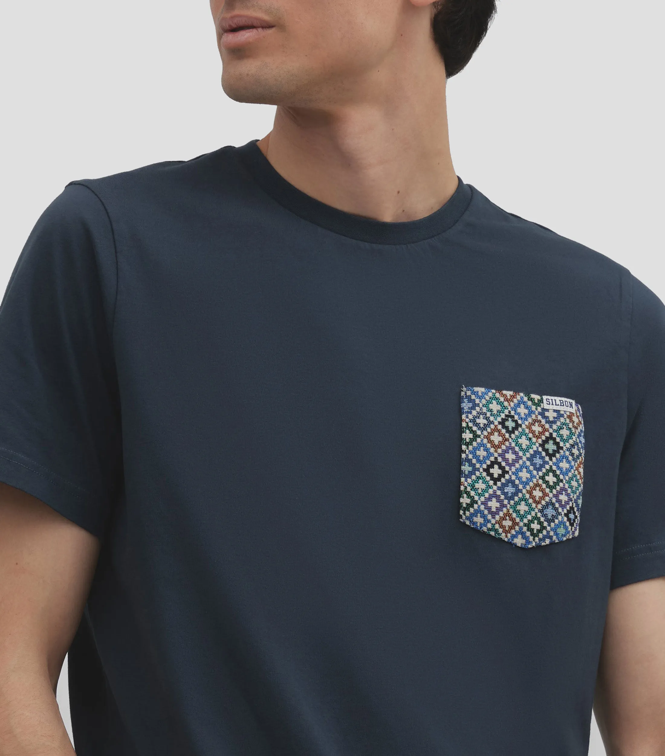 Silbon Playera cuello redondo manga corta con bolsillo étnico Hombre