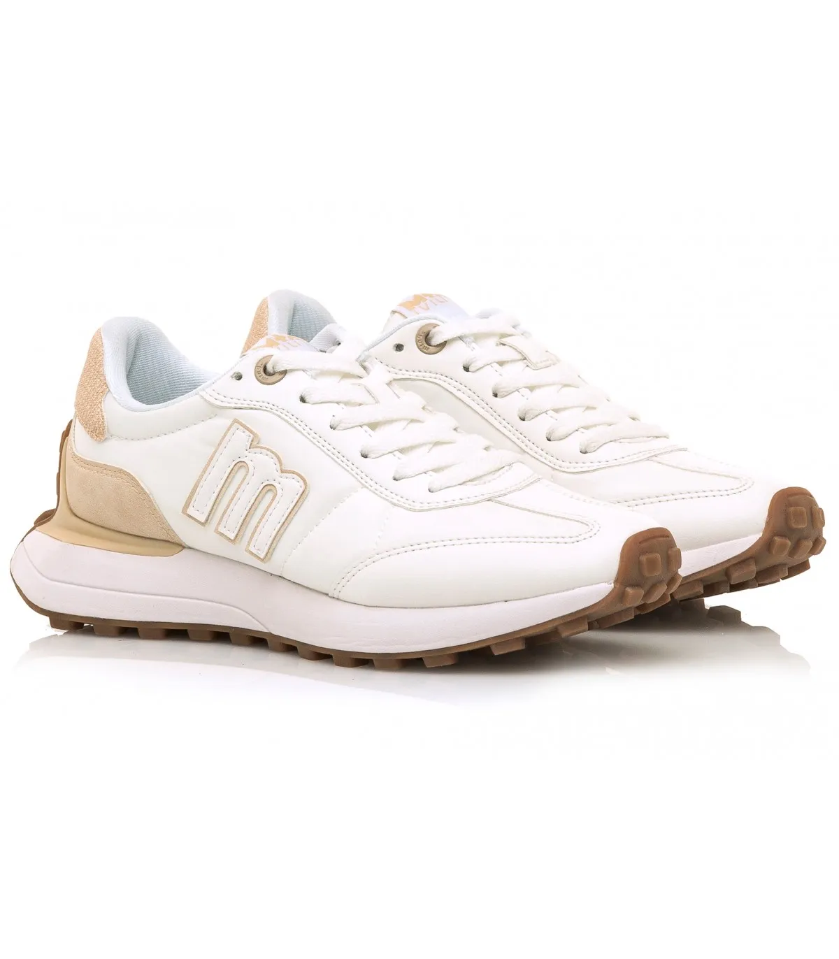 Sneakers de mujer en blanco
