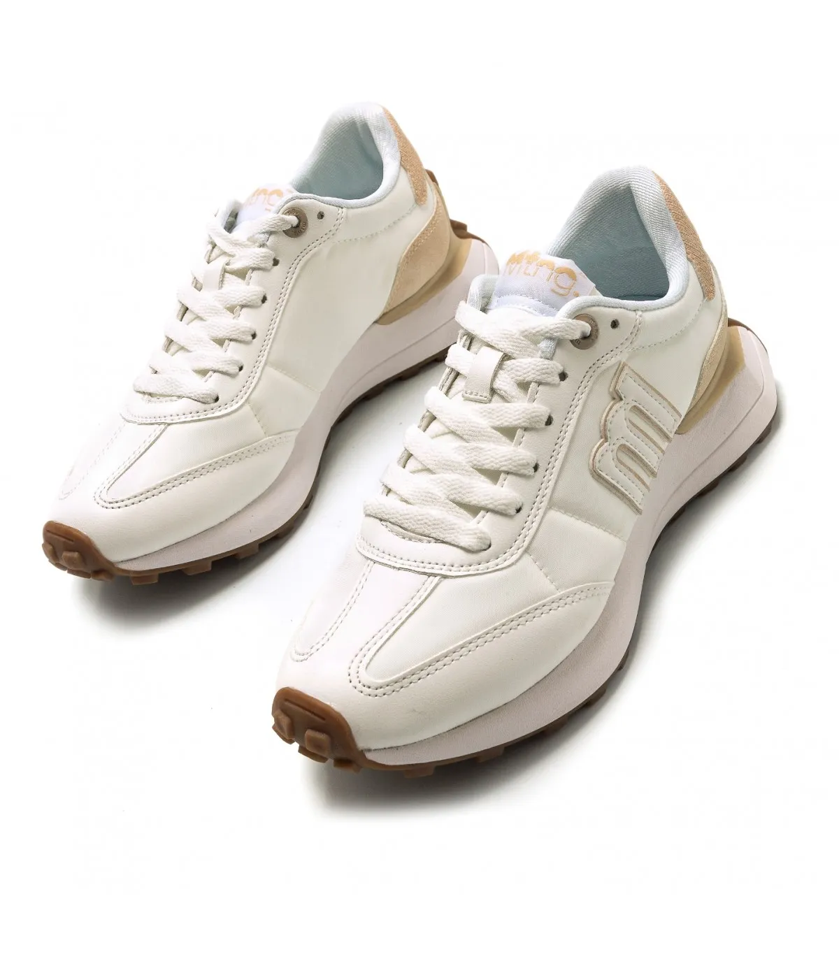 Sneakers de mujer en blanco