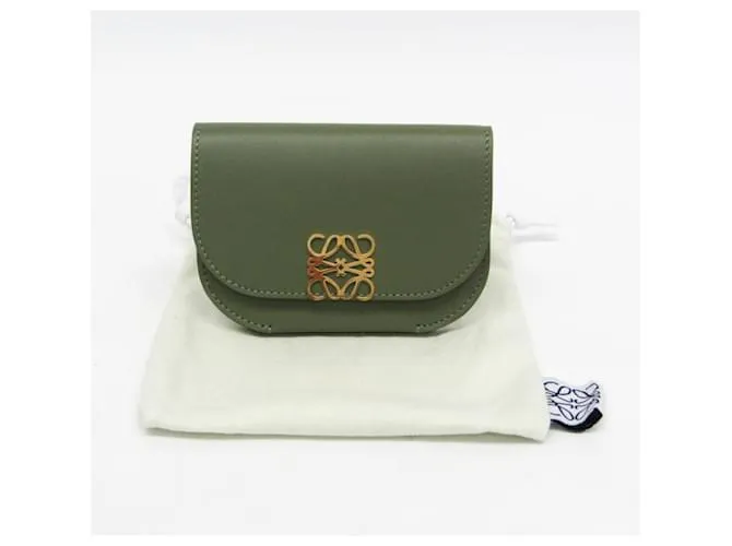 Tarjetero Loewe Goya en cuero verde 
