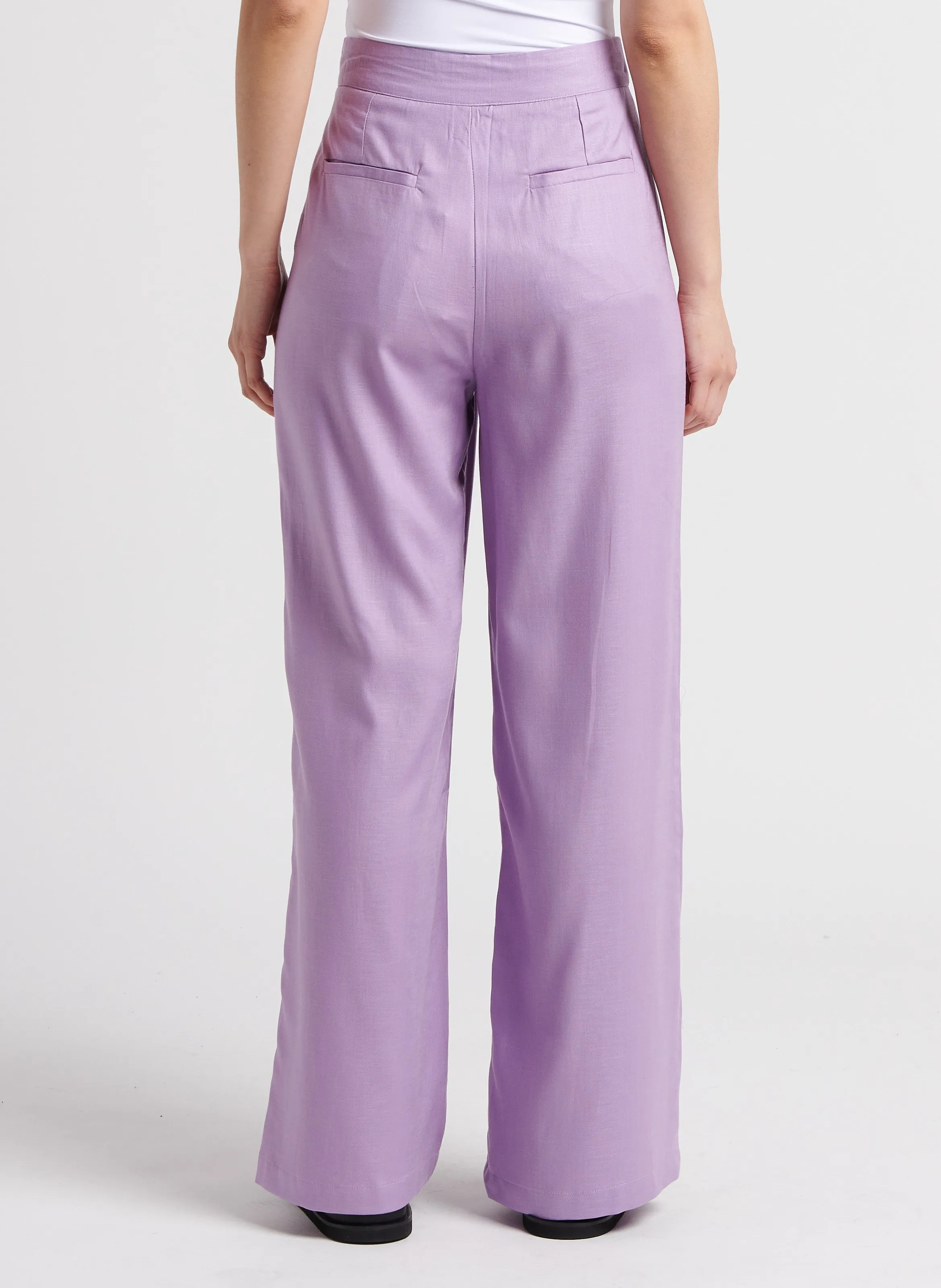 THE KORNER Pantalón ancho en violeta
