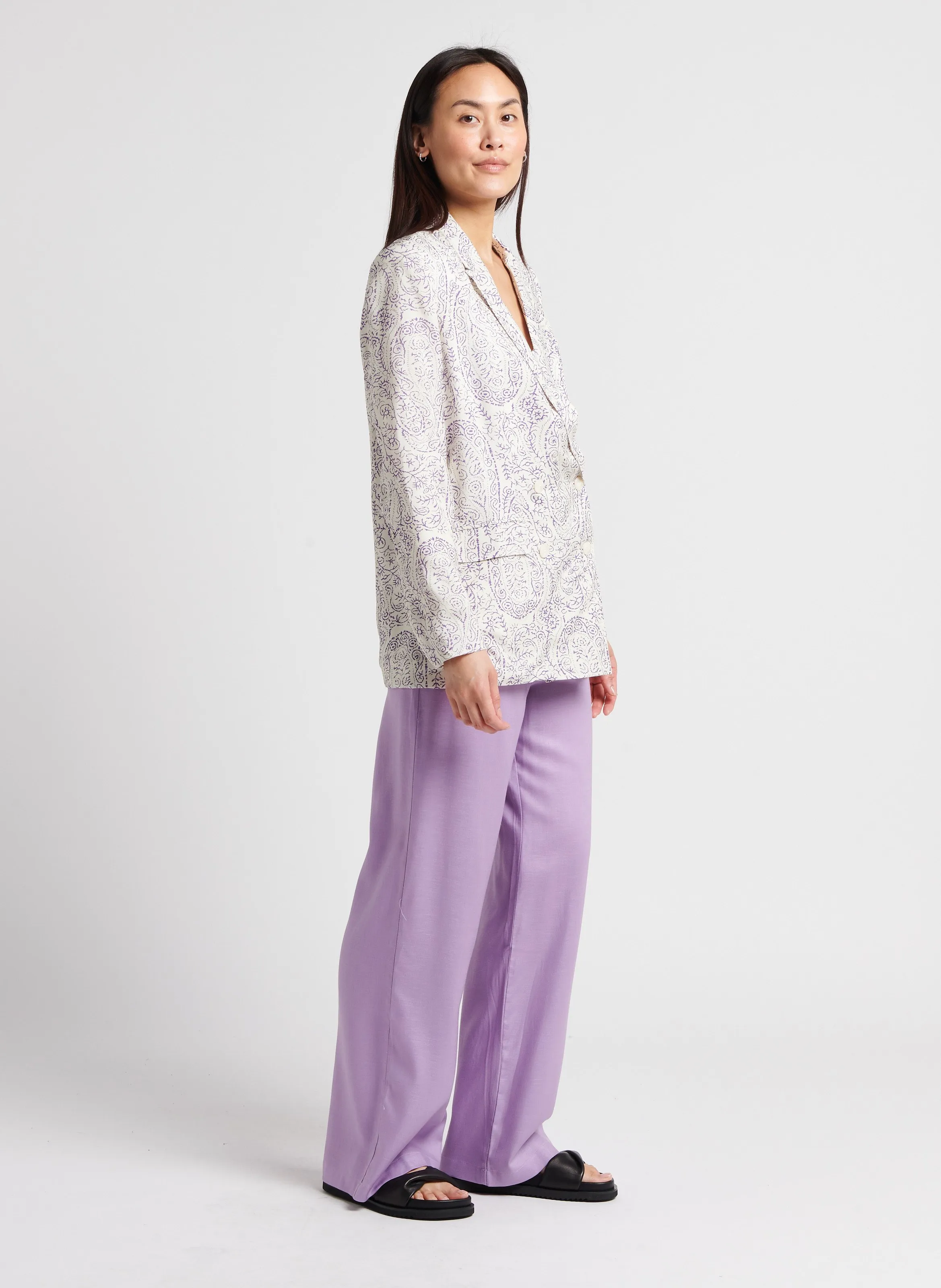 THE KORNER Pantalón ancho en violeta