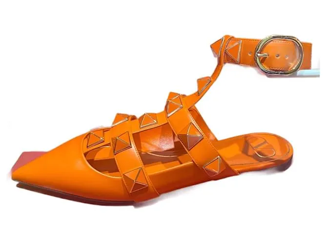 Valentino Garavani Pendientes largos Rockstud Naranja 