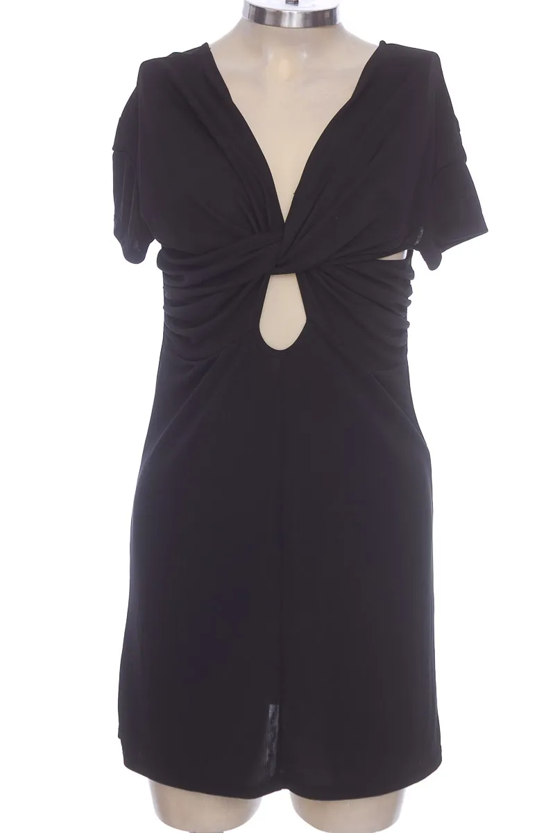 VESTIDO / ENTERIZO COLOR NEGRO  ZARA