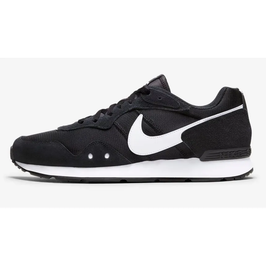 Zapas Nike Venture Runner Unisex En Negro
