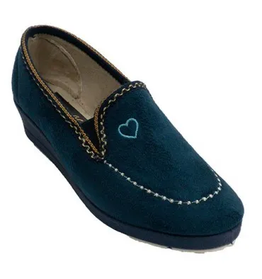 Zapatilla mujer cerrada gomas a los lados con bordados Ludiher en azul marino