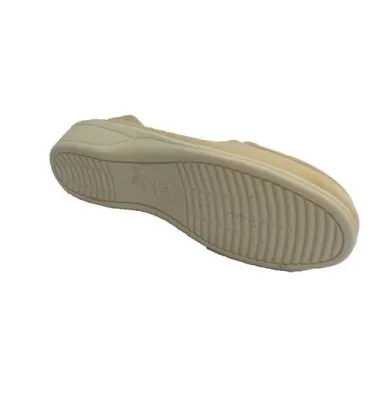 Zapatillas cordones pies muy delicados Doctor Cutillas en beig