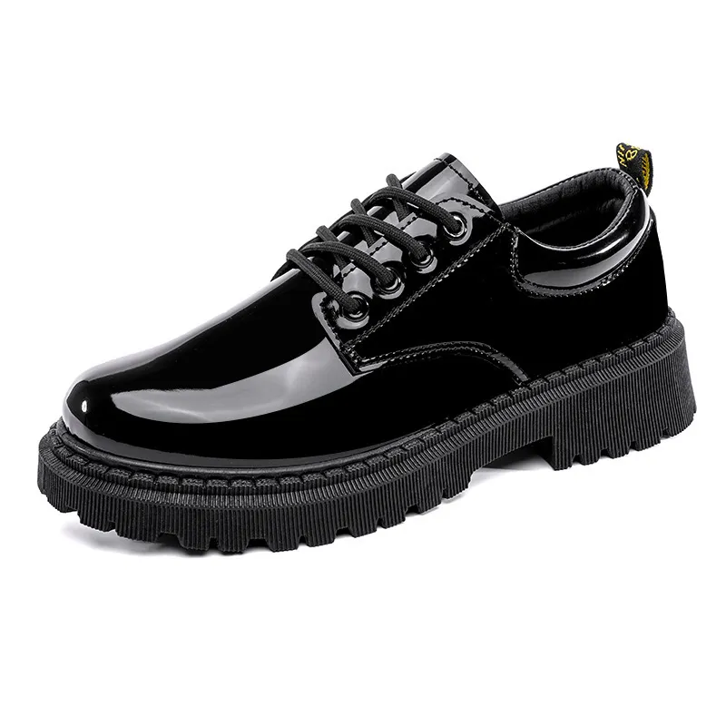 Zapatillas de envío gratis para hombres de diseñadores mocasines brillantes pequeños zapatos de cuero para hombre, negocio forma