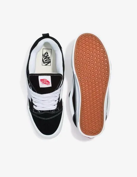 ZAPATILLAS VANS KNU SKOOL  NEGRO/BLANCO