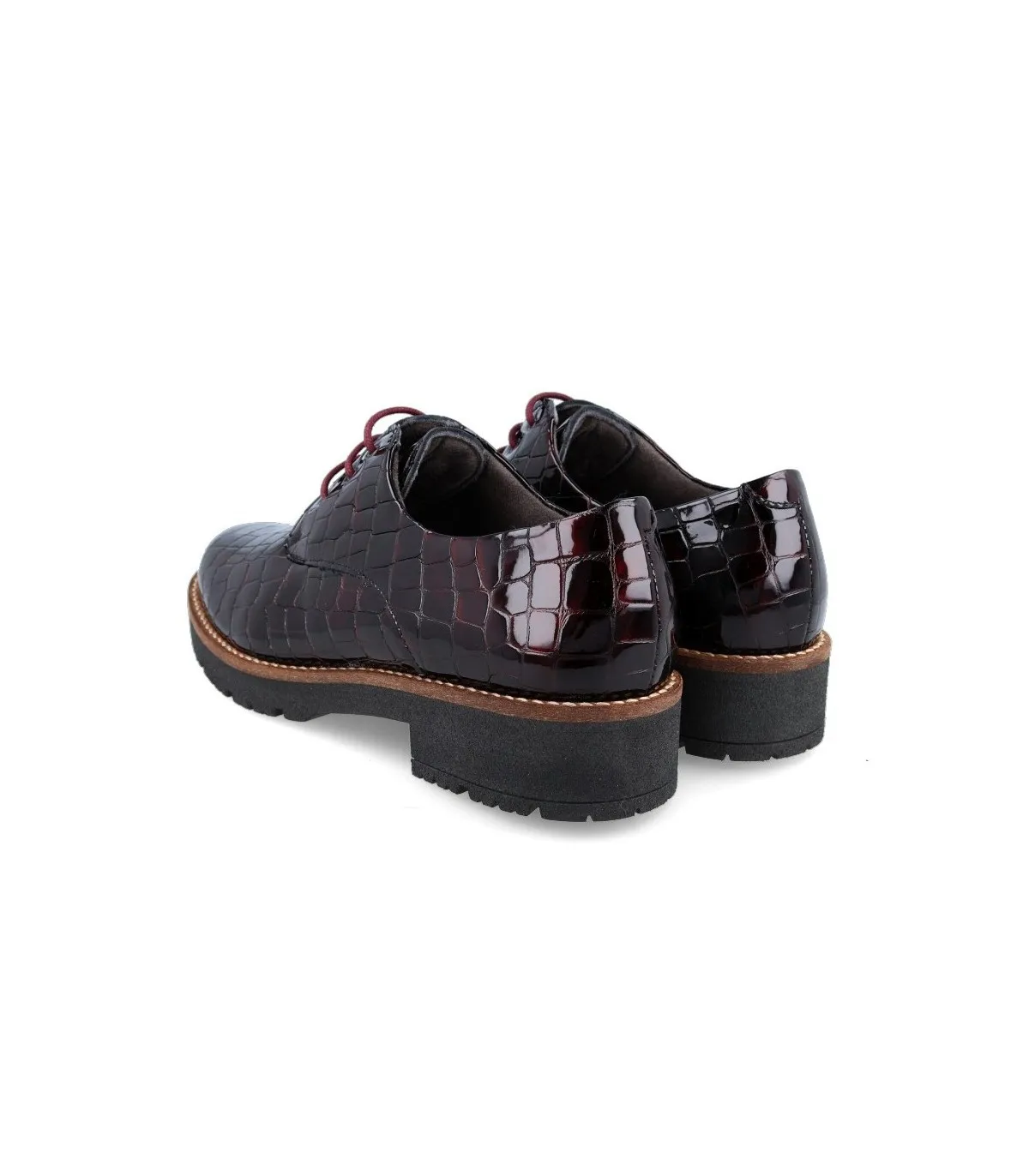 Zapato de charol en color burdeos para mujer