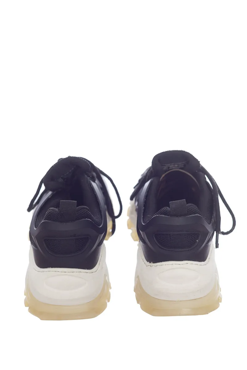 ZAPATOS COLOR NEGRO  KOAJ
